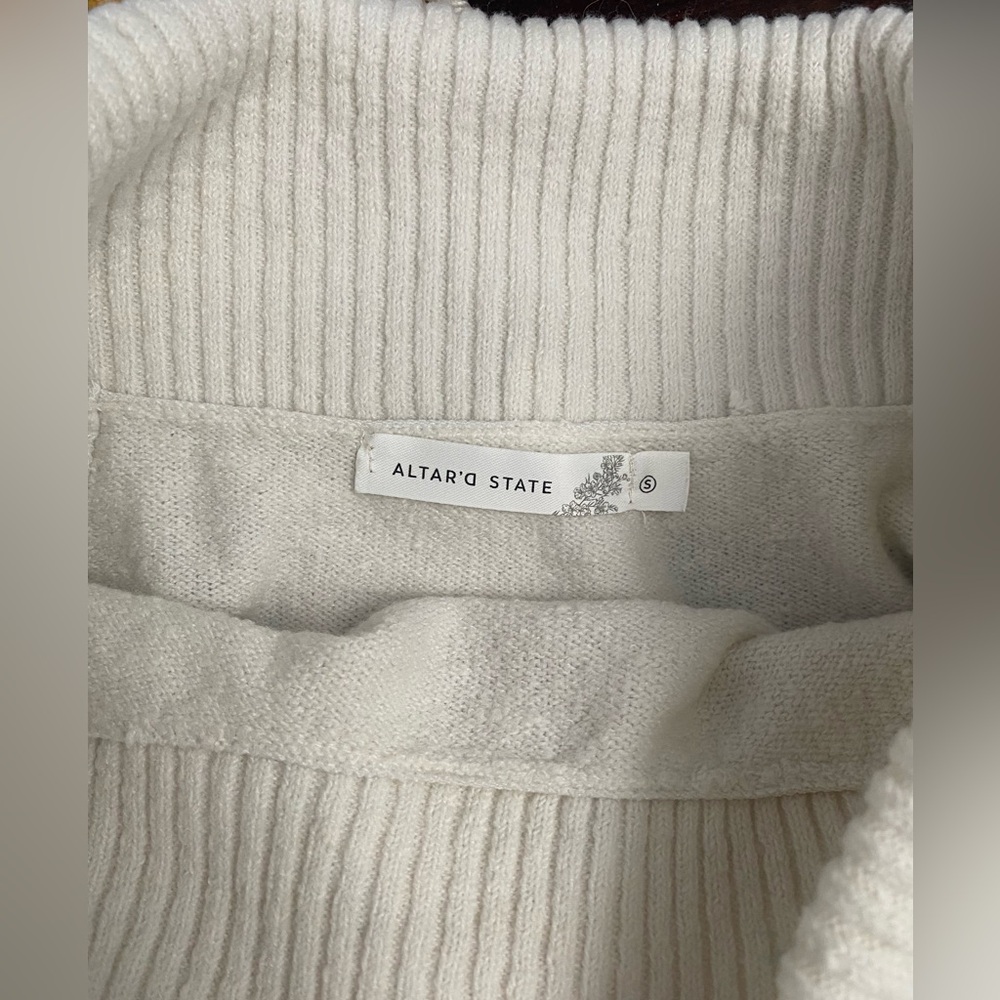 Geri Off-Shoulder Ribbed Sweater - Picture 6 of 6